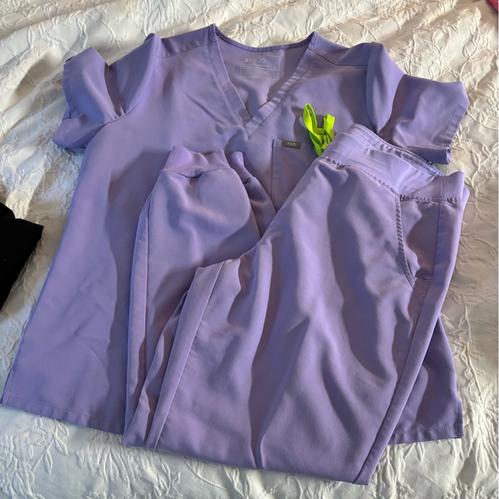 Figs scrubs
